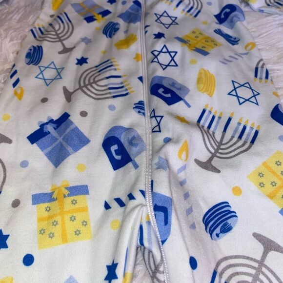 *NWOT* Magnolia Baby 9M Hanukkah Zippy - Picture 2 of 4